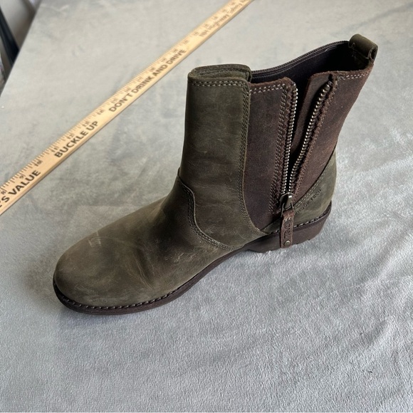 Teva Women's Ellery Ankle Boots Deep forest green new size 5.5 - Picture 2 of 10